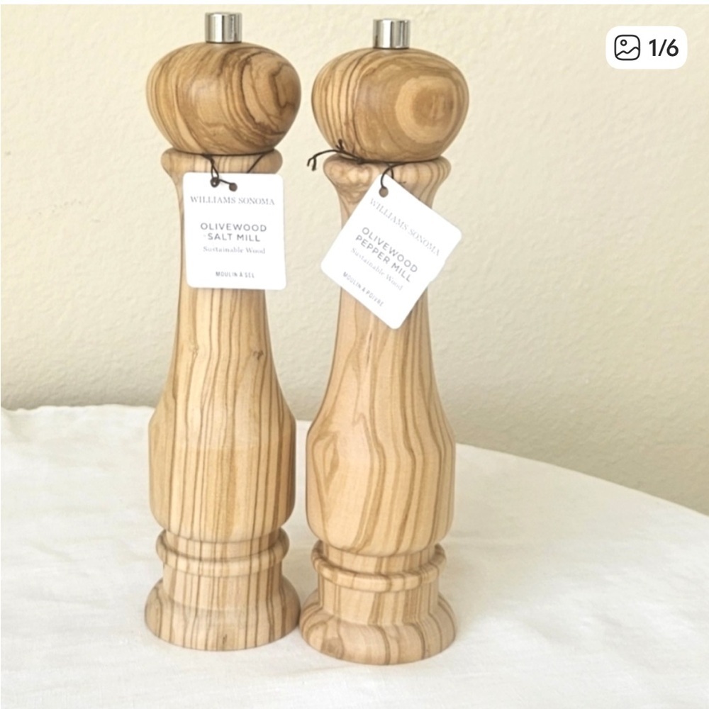 Williams Sonoma Olivewood S&P Mills NEW